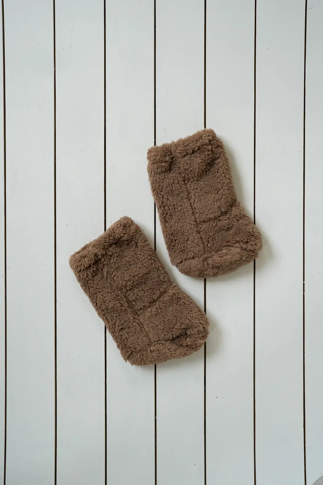 Teddy Oversize Socks in soft brown