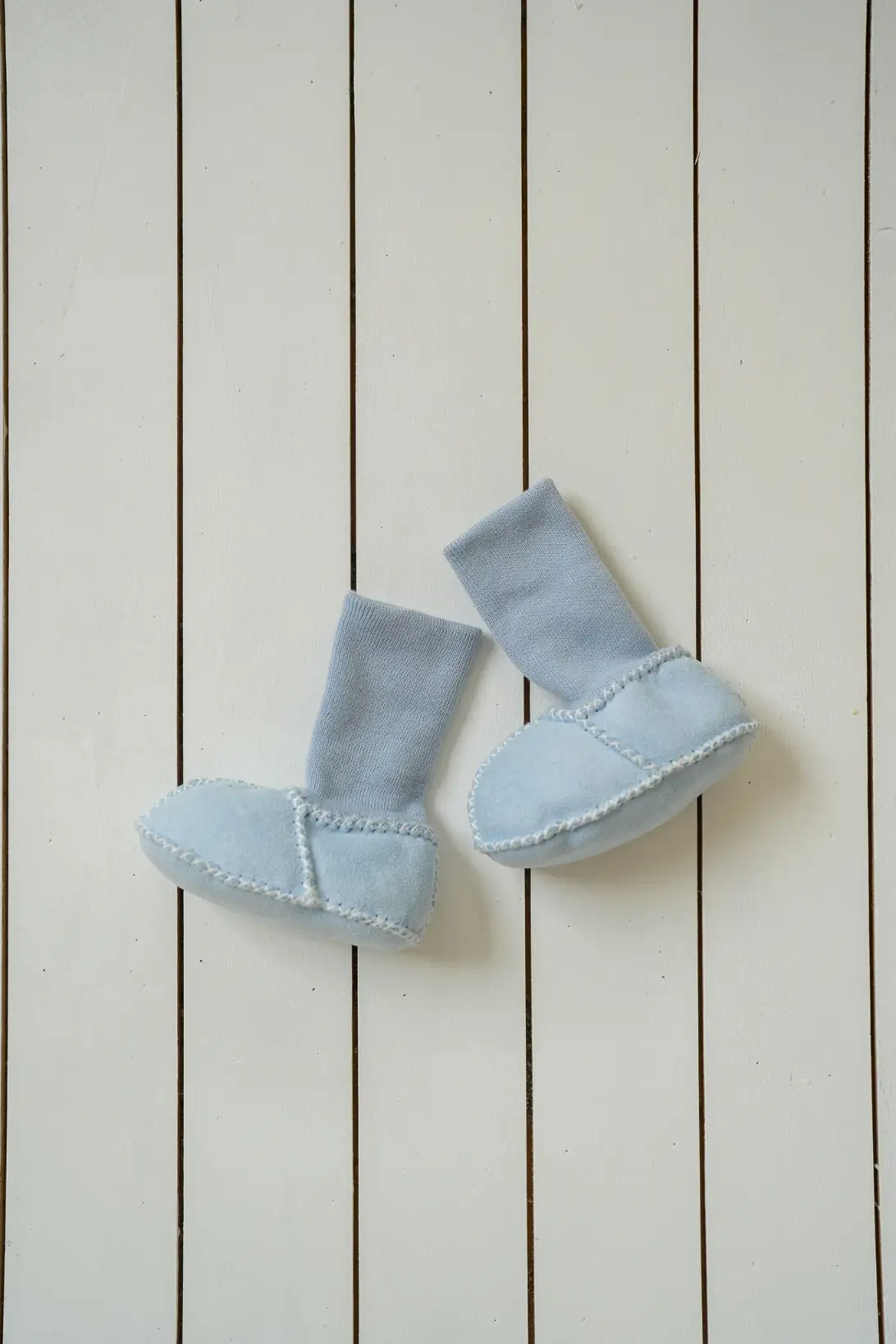 Little Cloud baby booties in Powder Blue – LULLA