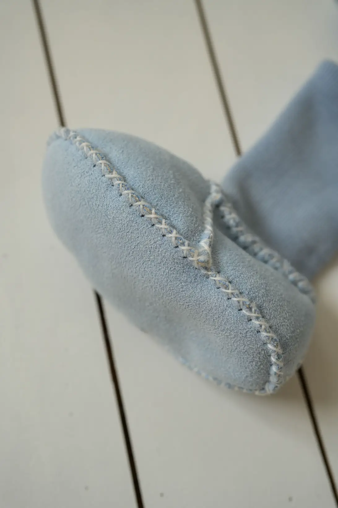 Little Cloud baby booties in Powder Blue – LULLA